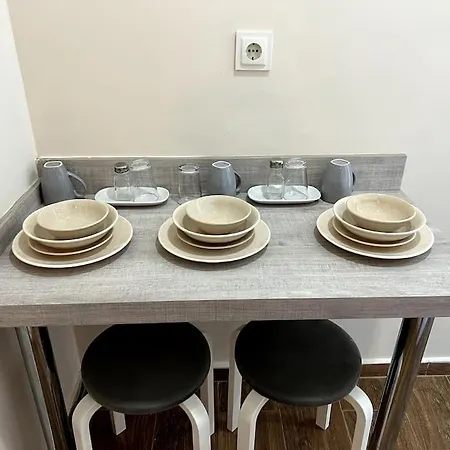 Apartament Spacious Flat Close To Erasta'8' *