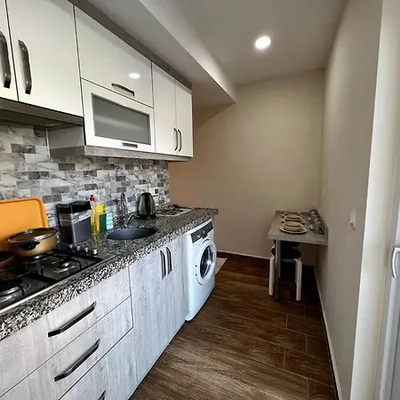 Spacious Flat Close To Erasta'8' Apartament *